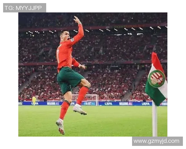 C罗绯闻再掀波澜新恋情曝光引发媒体热议与球迷关注