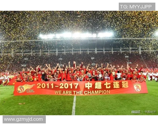 丹麦10号足球明星的辉煌历程与未来展望解析 丹麦10号足球明星的辉煌历程与未来展望解析