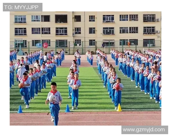 新城中心小学足球操助力学生健康成长与团队精神培养